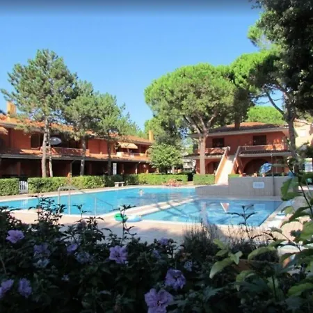 아파트 Flat In A Poolside Residence-beahost *